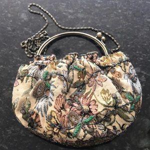 Beautiful Bided purse 👛